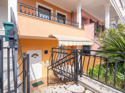 Ferienwohnung Lola 2 Rovinj Exterior foto